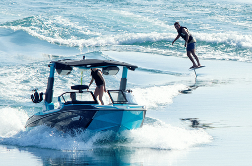 wakefoil boat