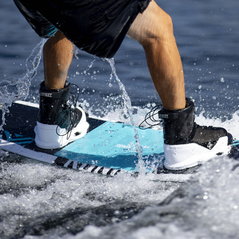 Ronix District wakeboardset 144 cm met District bindingen 7
