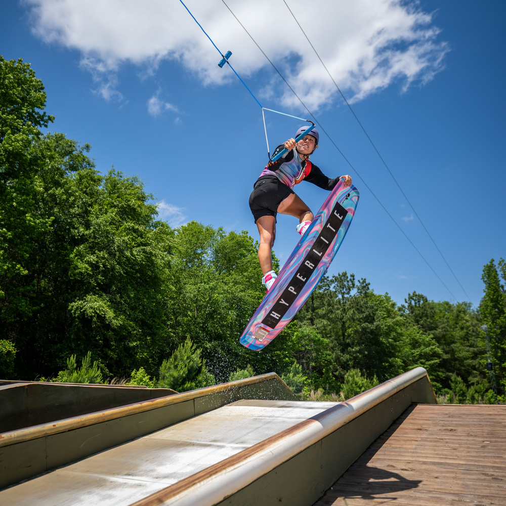Hyperlite Aries wakeboard 142 cm met Zero2 bindingen 11
