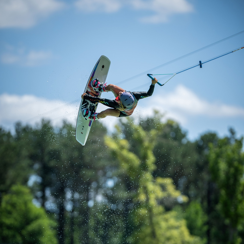 Hyperlite Aries wakeboard 146 cm met Zero2 bindingen 13