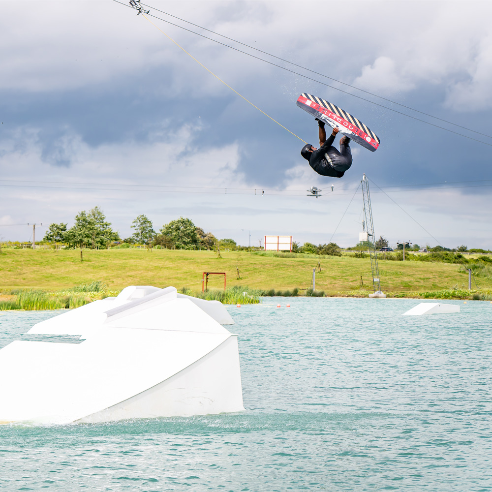 Hyperlite Bloodline wakeboard 147 cm 13