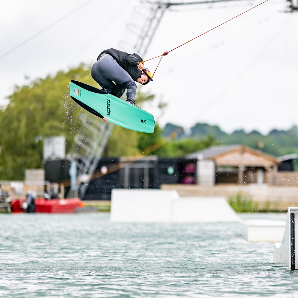 Hyperlite Pleasure wakeboard 144 cm met Zero2 bindingen 12