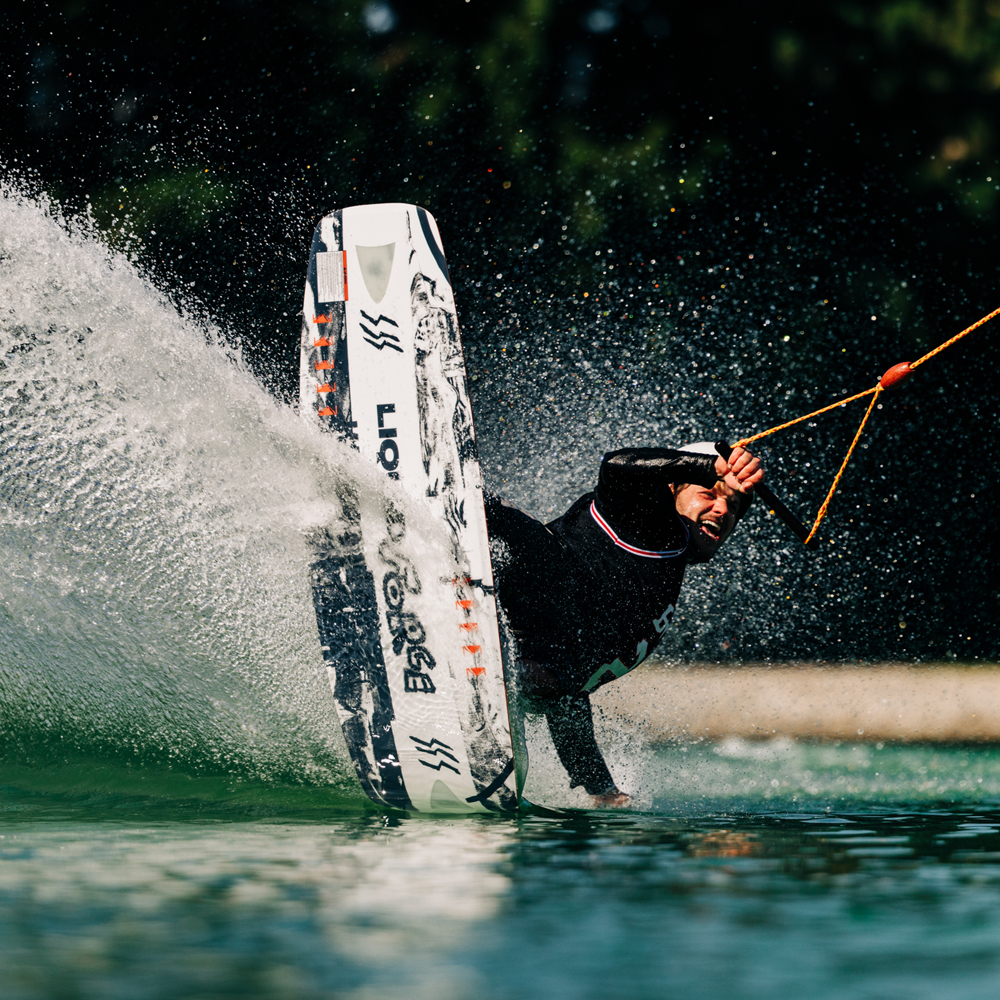 Liquid Force Illusion wakeboard set 142 cm met Aspect 4d bindingen 12
