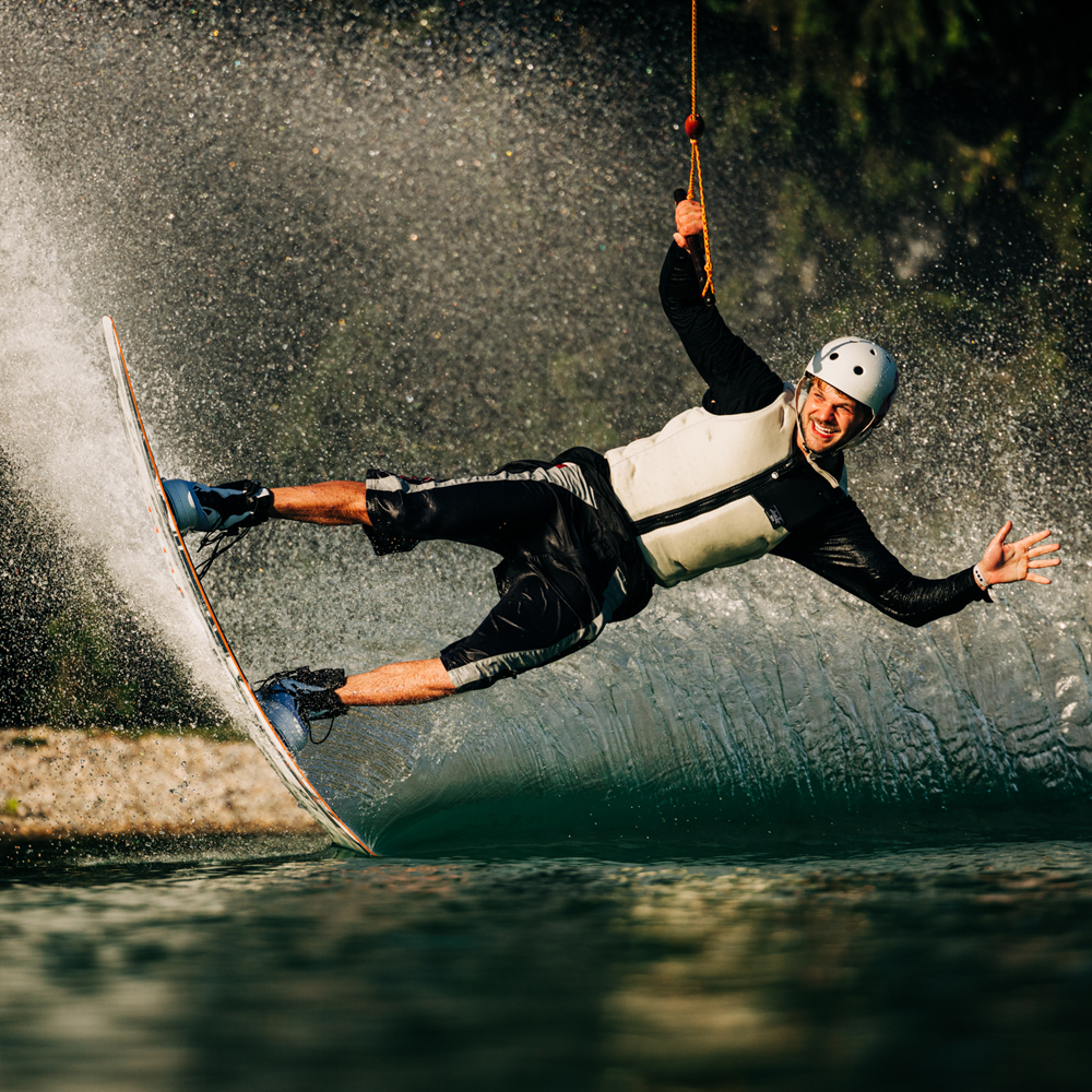 Liquid Force Illusion wakeboard set 142 cm met Aspect 4d bindingen 14