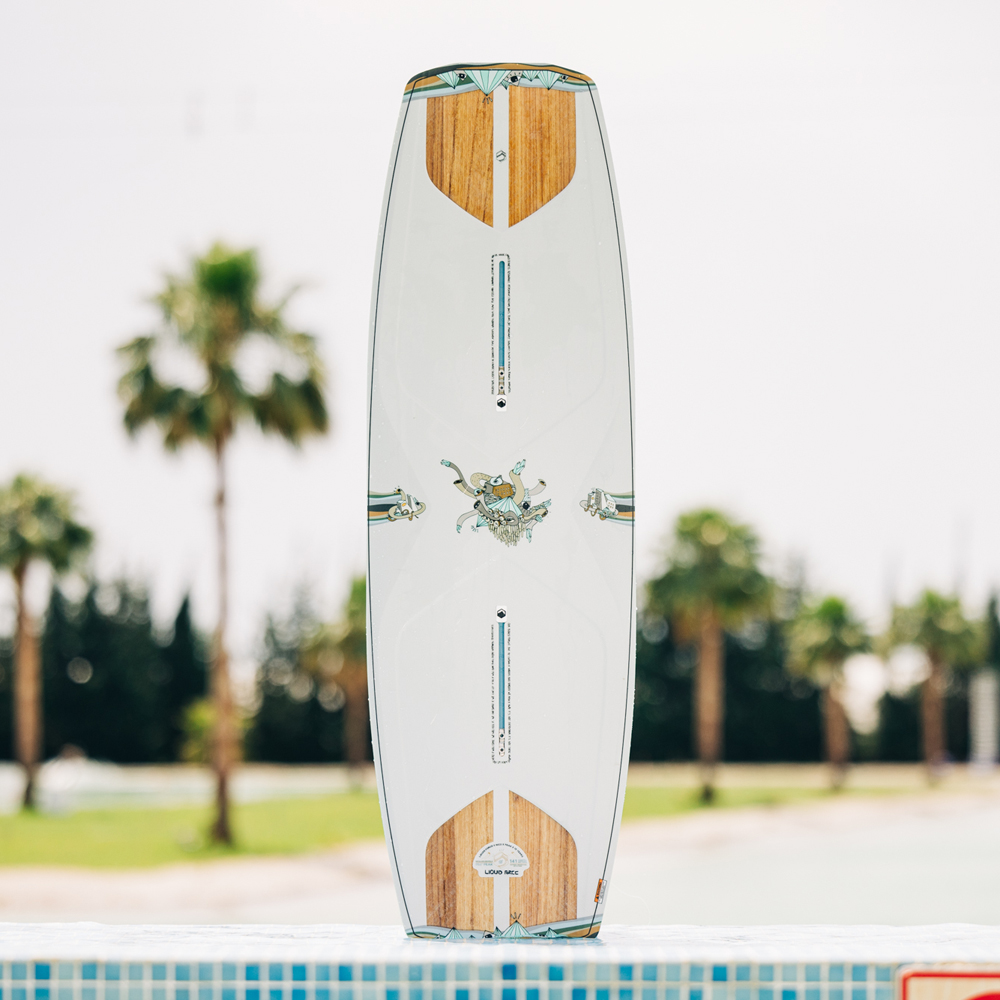 Liquid Force Peak wakeboard set 141 cm met Peak 4d bindingen 8