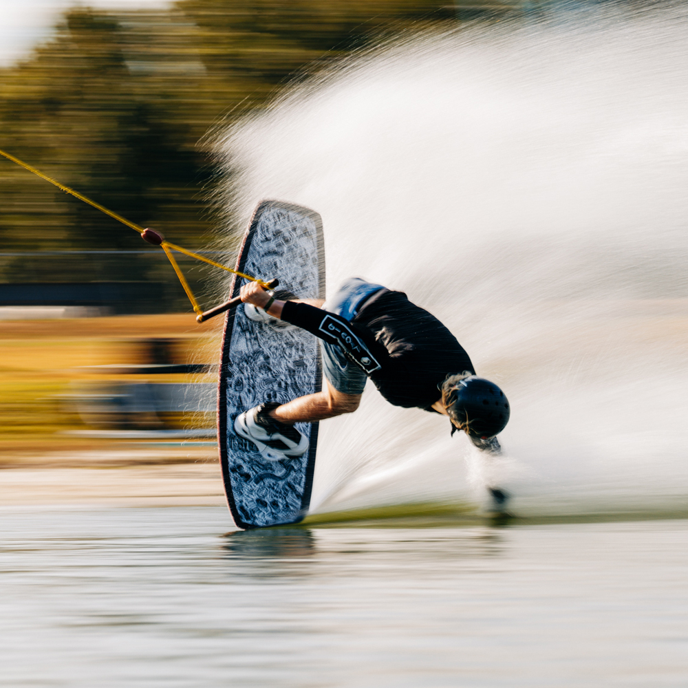 Liquid Force Apex wakeboardset 139 cm met Classic 6x bindingen 11