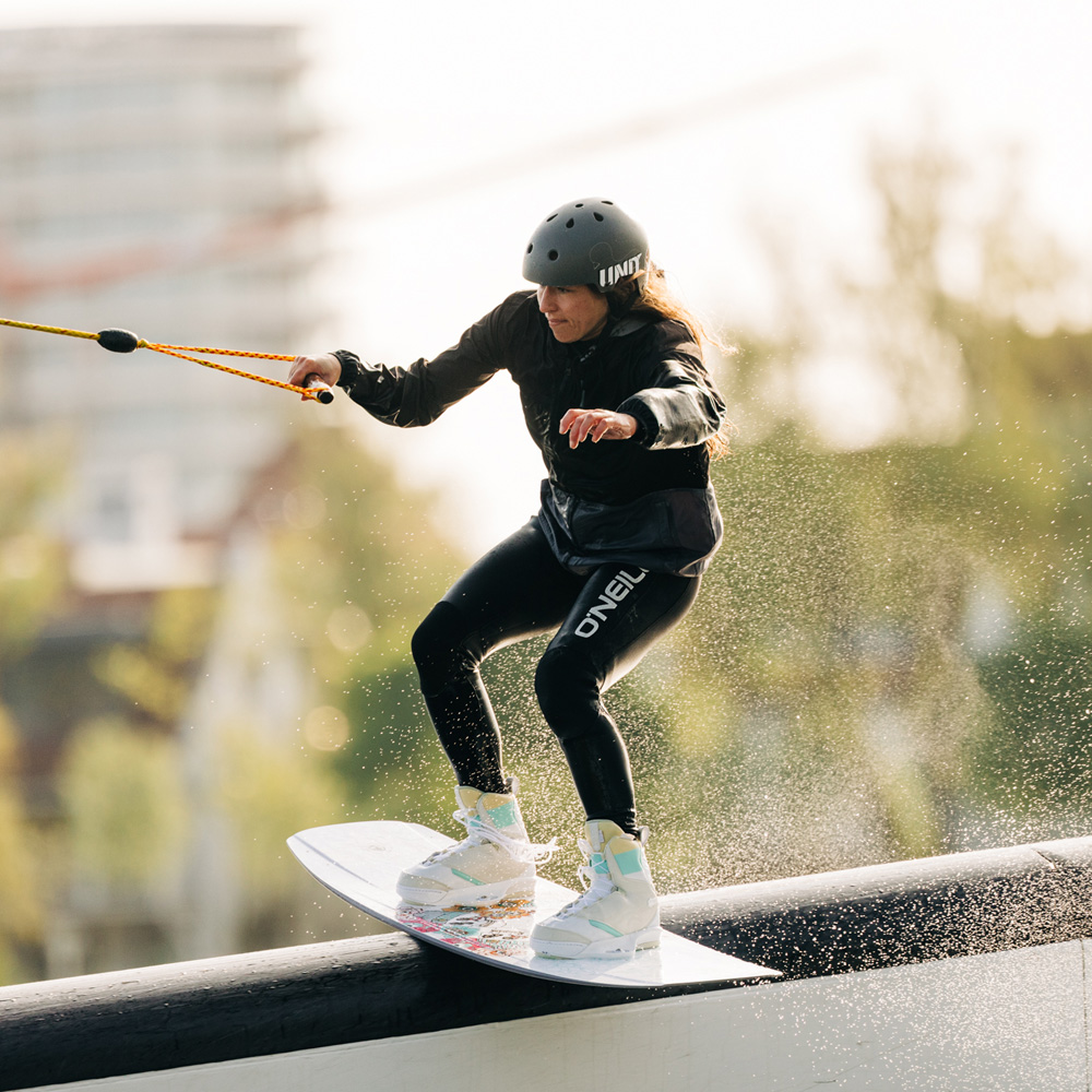 Liquid Force Vamp wakeboard 136 cm 4