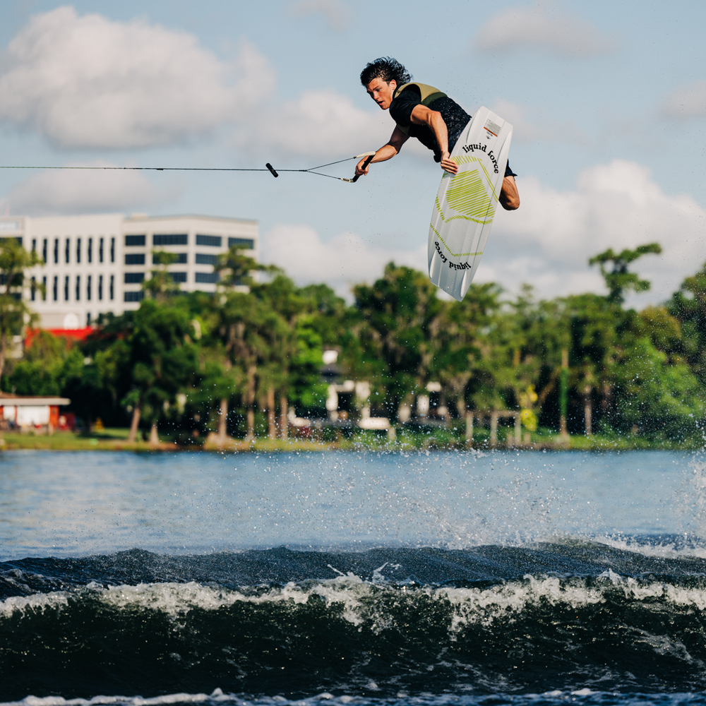 Liquid Force The Bullox Aero 144 wakeboard 3