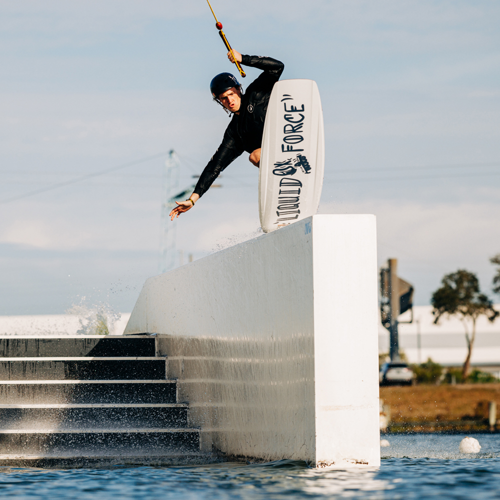 Liquid Force Apex wakeboard 134 cm 10